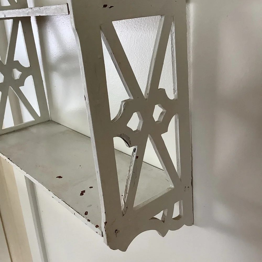 Vintage 3 Tier Shabby Chic Chippy White Painted Wall Shelf